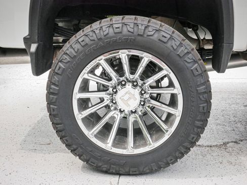 Used 2024 Chevrolet Silverado 3500 High Country w/ Technology Package AWD/4WD image 13