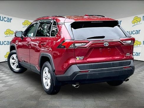Used 2021 Toyota RAV4 XLE w/ Convenience Package AWD/4WD image 2