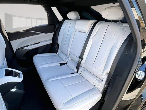 New 2026 Cadillac Lyriq Sport image 10