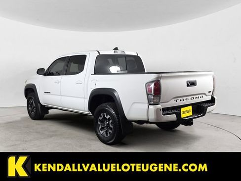 Used 2021 Toyota Tacoma TRD Off-Road w/ Technology Package image 3