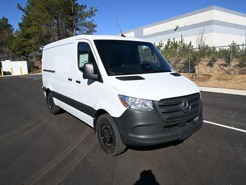 Used 2025 Mercedes-Benz Sprinter 2500 image 23