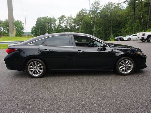 Used 2021 Toyota Avalon XLE FWD image 22