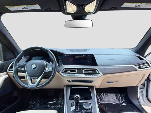 Certified 2022 BMW X5 xDrive40i w/ Premium Package AWD/4WD image 9