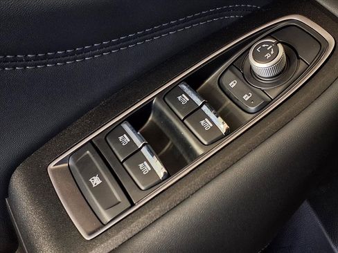 Certified 2025 Subaru Outback Limited image 24