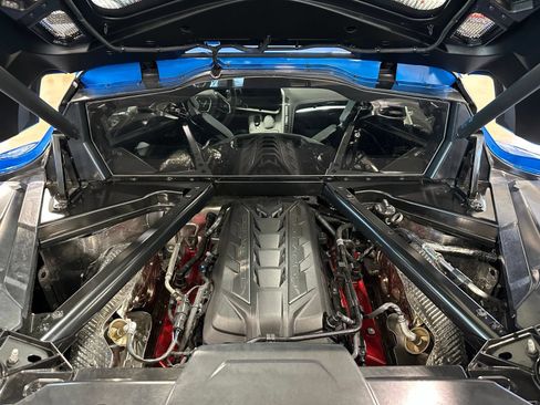 Used 2025 Chevrolet Corvette Stingray Preferred Cpe w/ Z51 Performance Package RWD image 43