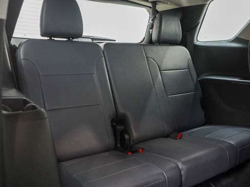 Used 2018 Chevrolet Traverse Premier image 15