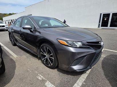 Used 2019 Toyota Camry SE w/ Convenience Package