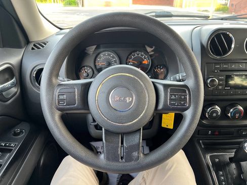 Used 2017 Jeep Patriot Sport w/ Power Value Group image 17