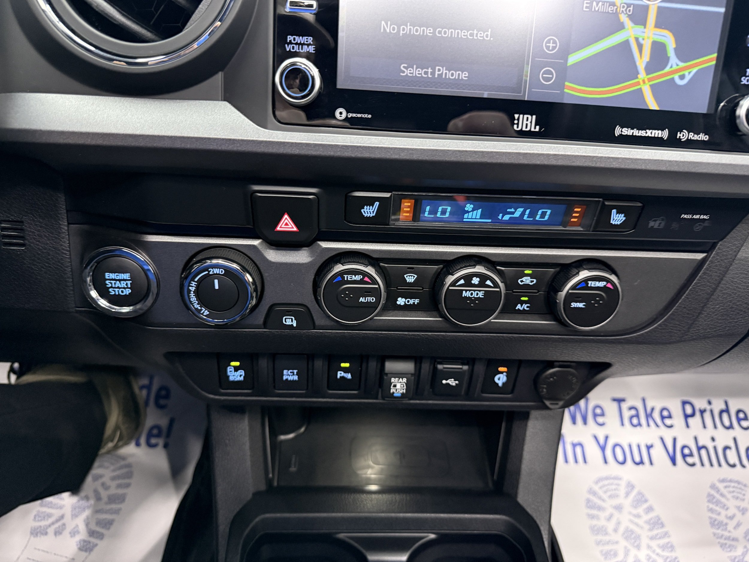 Used 2023 Toyota Tacoma TRD Sport w/ TRD Premium Sport Package AWD/4WD image 17