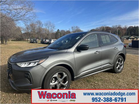 Used 2024 Ford Escape ST-Line AWD/4WD image 1