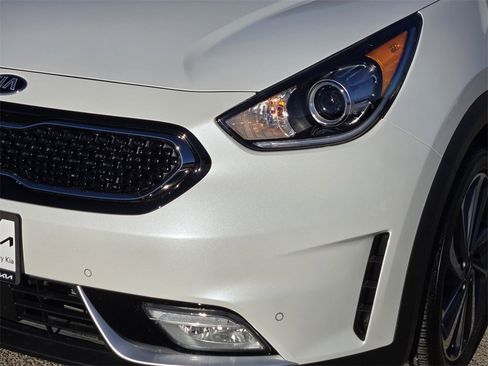 Used 2018 Kia Niro Touring image 7
