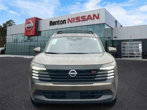 Certified 2025 Nissan Kicks SR image 11