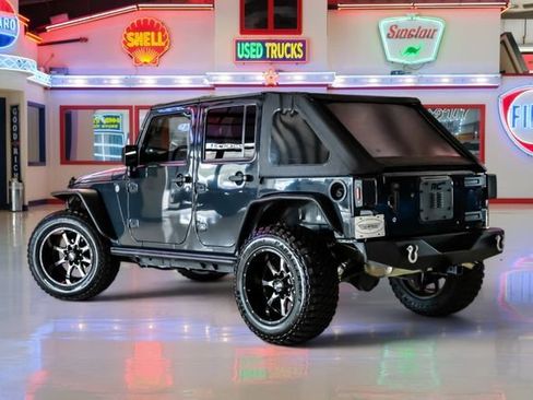 Used 2017 Jeep Wrangler Unlimited Sport AWD/4WD image 4