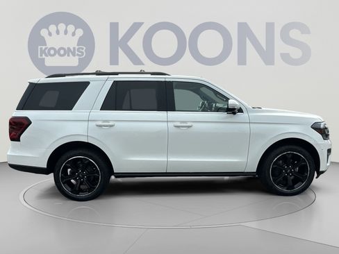 Used 2023 Ford Expedition Limited AWD/4WD image 17