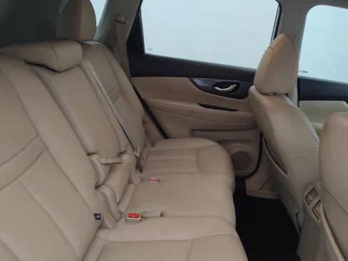 Used 2016 Nissan Rogue SL w/ SL Premium Package FWD image 19