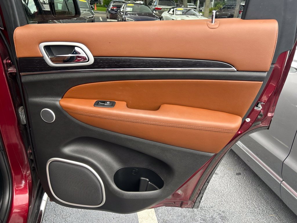Used 2019 Jeep Grand Cherokee Summit AWD/4WD image 47