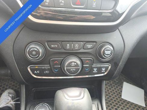 Certified 2021 Jeep Cherokee Limited w/ Elite Package AWD/4WD image 19