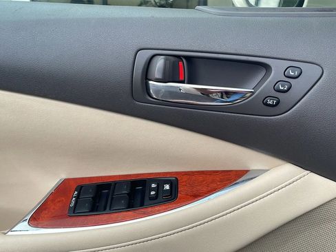 Used 2011 Lexus ES 350 FWD image 14