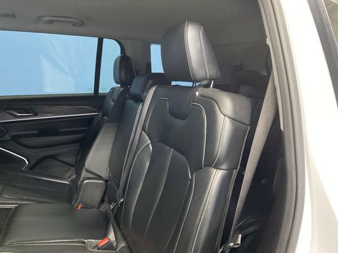 Used 2021 Jeep Grand Cherokee L Limited image 29