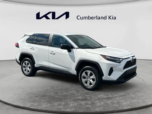 Used 2025 Toyota RAV4 LE AWD/4WD image 7