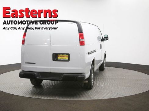 Used 2018 Chevrolet Express 2500 w/ Driver Convenience Package RWD image 38
