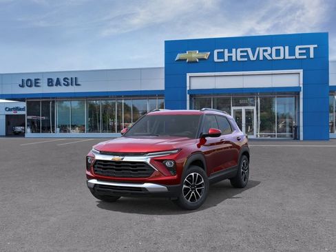 New 2026 Chevrolet TrailBlazer LT w/ Convenience Package AWD/4WD image 8