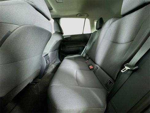 Used 2024 Toyota Corolla Cross LE image 27