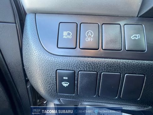 Used 2018 Toyota Highlander SE AWD/4WD image 24