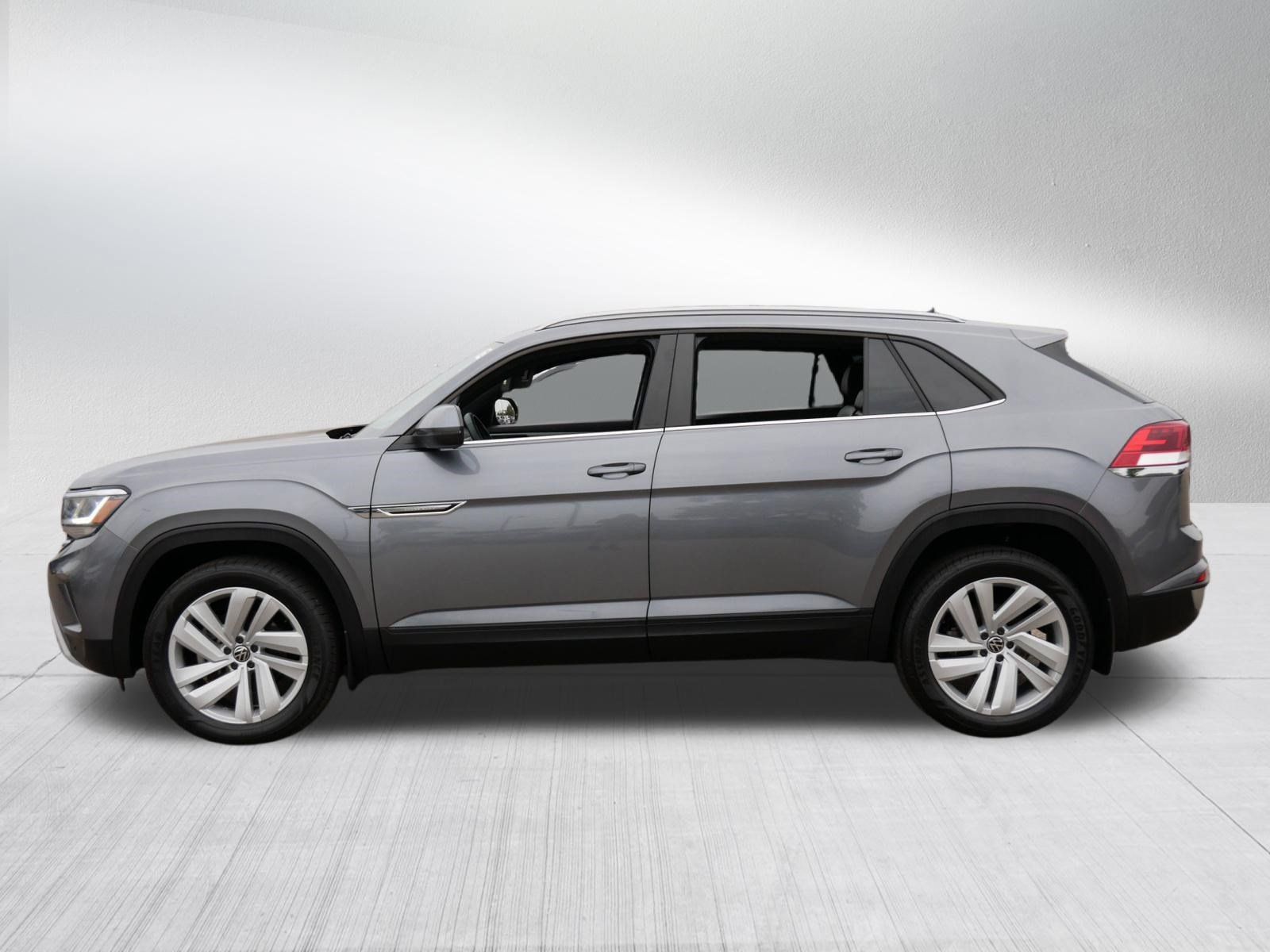 Certified 2021 Volkswagen Atlas Cross Sport SE AWD/4WD image 4