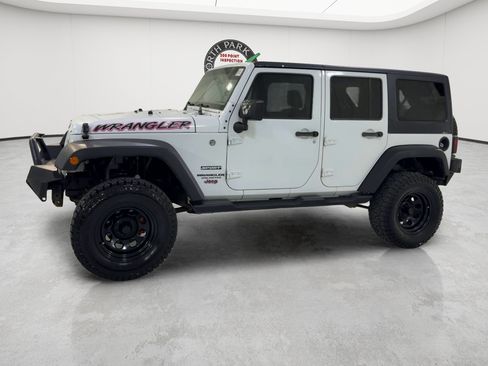 Used 2013 Jeep Wrangler Unlimited Sport AWD/4WD image 3