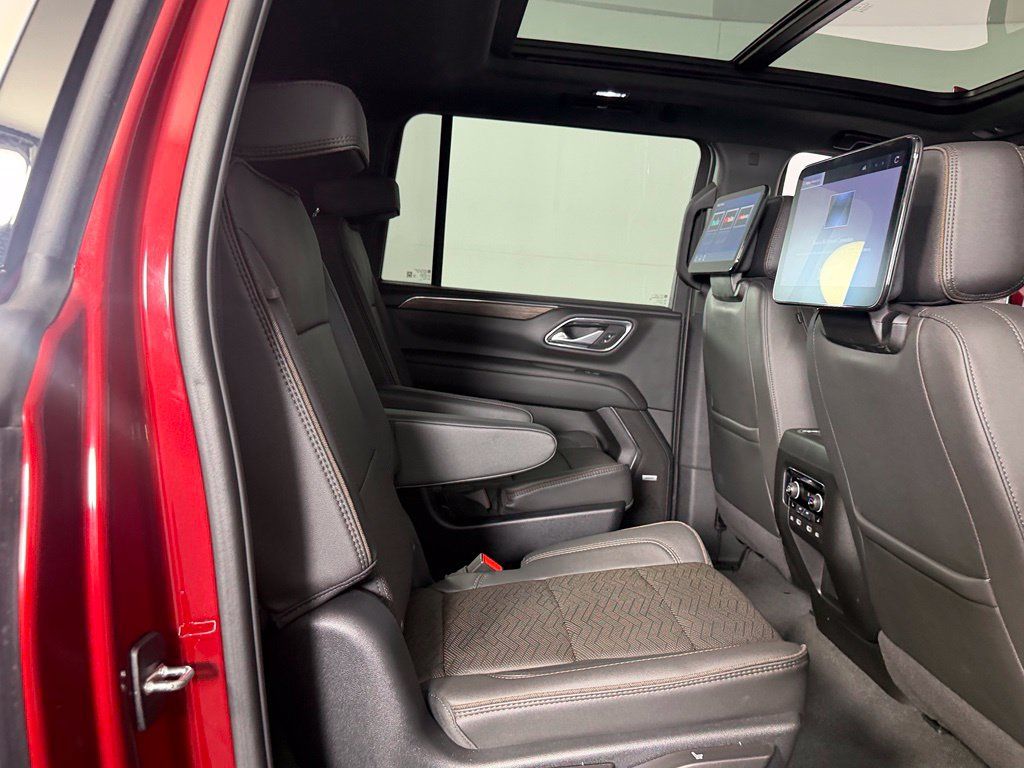 Used 2024 Chevrolet Suburban High Country w/ Max Trailering Package AWD/4WD image 30