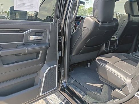 Used 2019 RAM 2500 Laramie AWD/4WD image 3