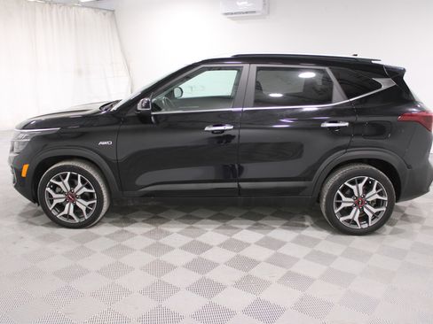 Used 2022 Kia Seltos SX w/ Sunroof Package image 32