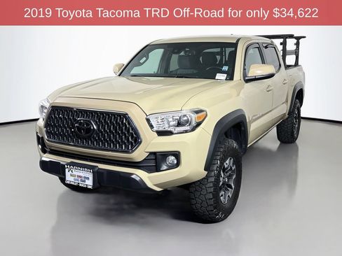 Used 2019 Toyota Tacoma TRD Off-Road w/ Technology Package AWD/4WD image 3