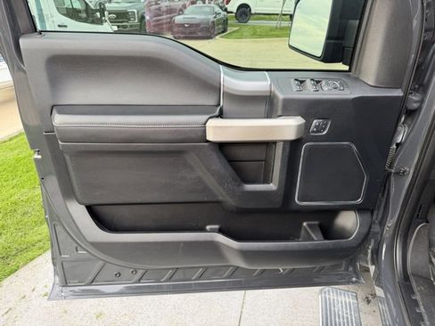 Used 2017 Ford F150 Lariat w/ Equipment Group 502A Luxury image 8