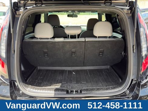Used 2017 Kia Soul FWD image 10