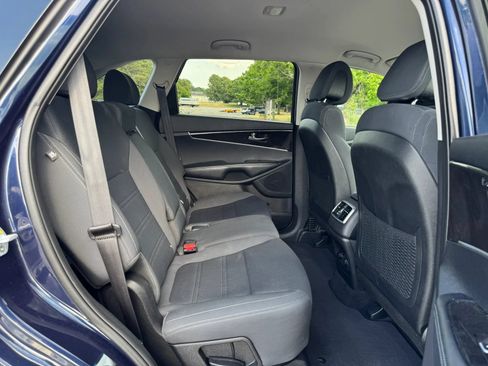 Used 2016 Kia Sorento AWD image 17