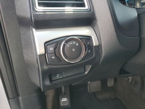 Used 2017 Ford Explorer XLT w/ Equipment Group 202A image 15