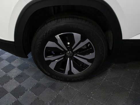 New 2026 Volkswagen Atlas Cross Sport SE image 23