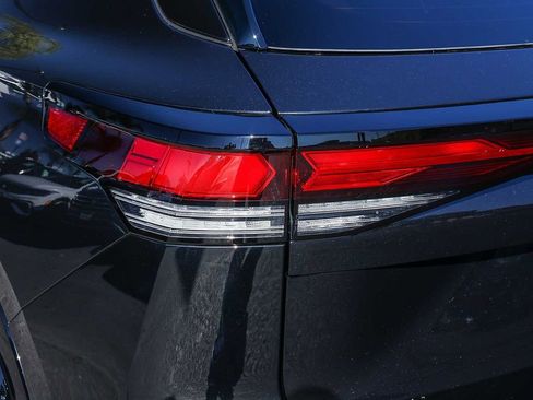 New 2026 Volkswagen Tiguan SE R-Line image 9