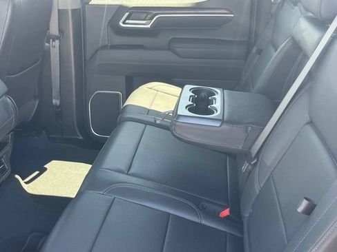 Used 2025 GMC Sierra 1500 SLT AWD/4WD image 25