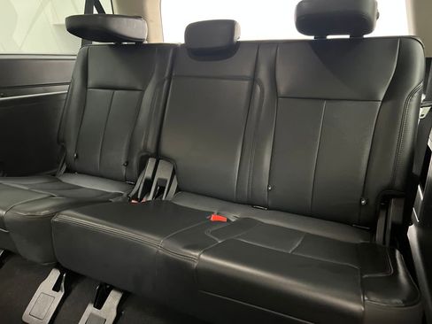 Used 2024 Ford Expedition Max XLT image 36