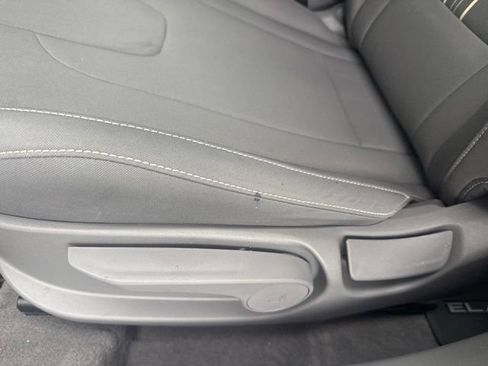 Used 2024 Hyundai Elantra SEL w/ Convenience Package FWD image 13