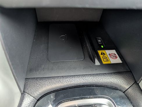 Used 2022 Toyota Corolla Cross LE image 20