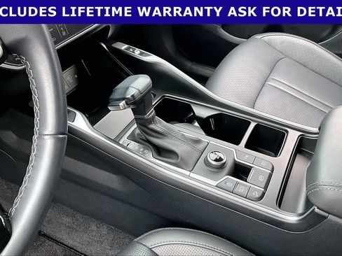 Used 2025 Kia Sorento S FWD image 14