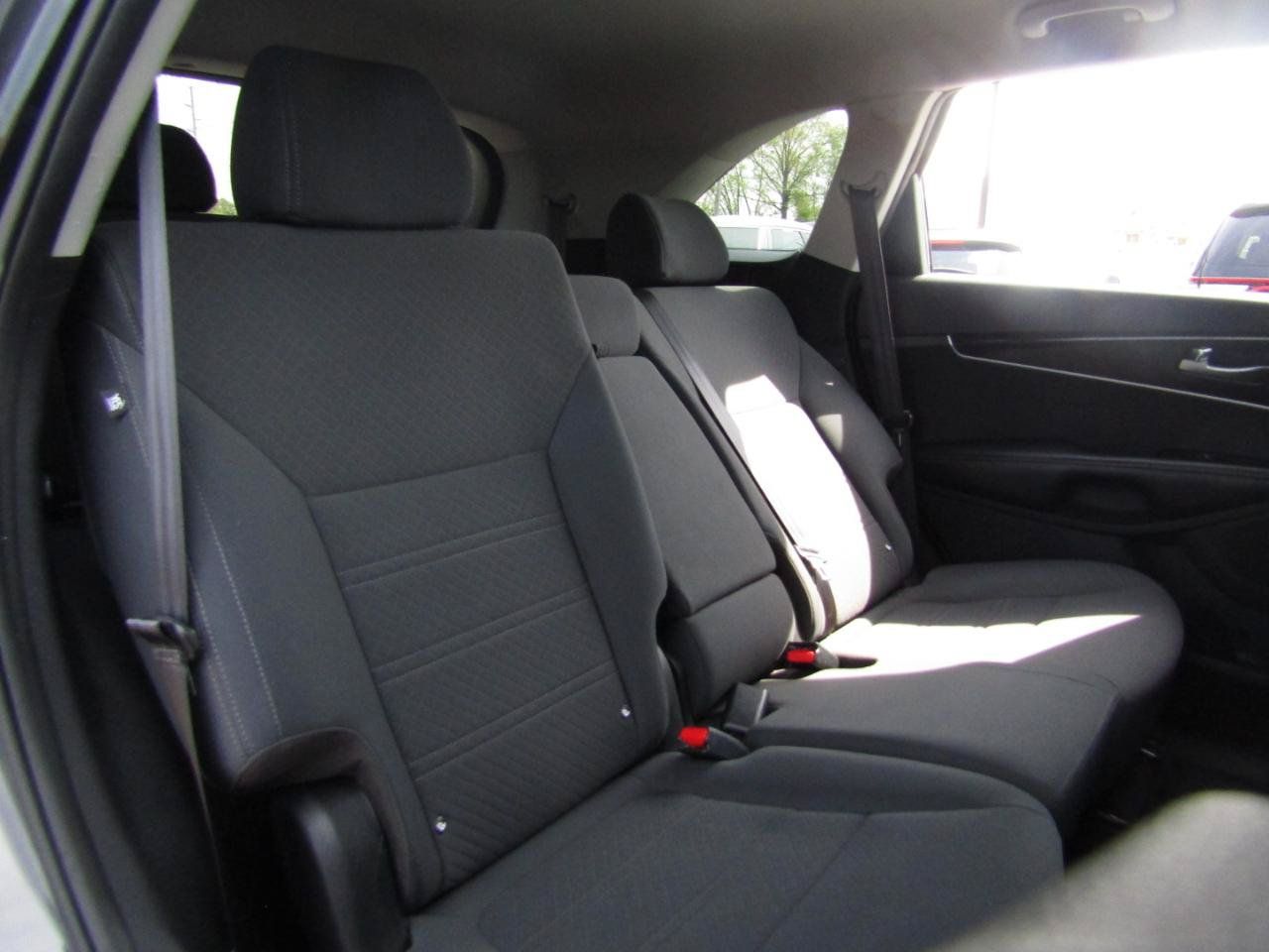 Used 2020 Kia Sorento L FWD image 21