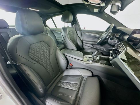 Used 2023 BMW 530i w/ Convenience Package image 33