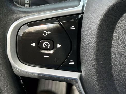 Used 2022 Volvo XC90 T6 Inscription w/ Climate Package image 20