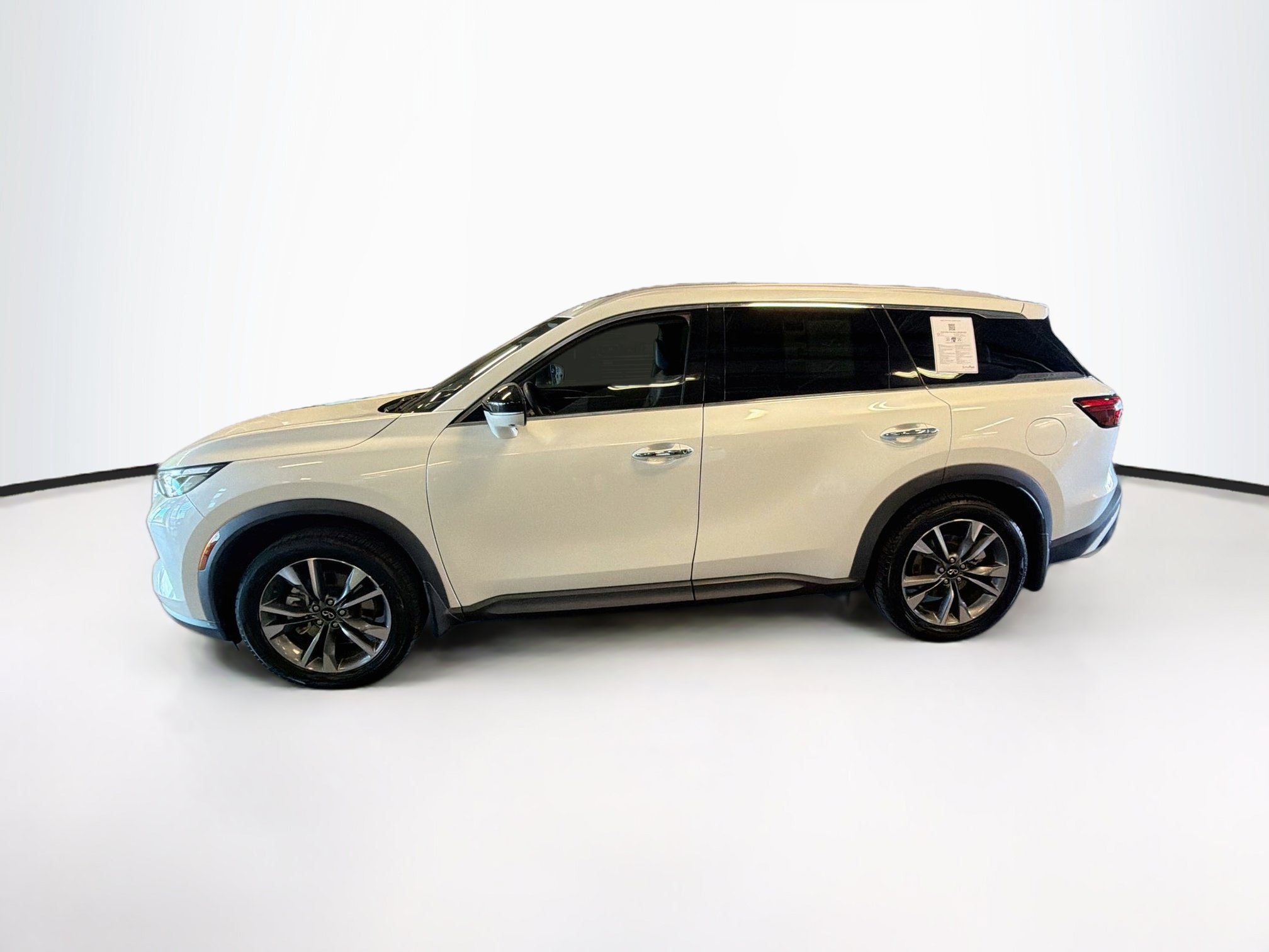 Used 2023 INFINITI QX60 Luxe w/ Vision Package AWD/4WD image 4