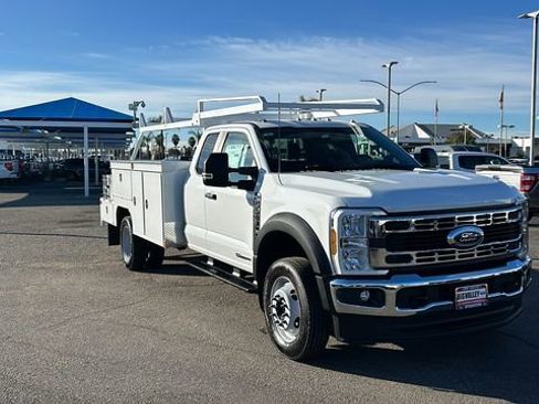 New 2026 Ford F550 4x4 SuperCab Super Duty image 9
